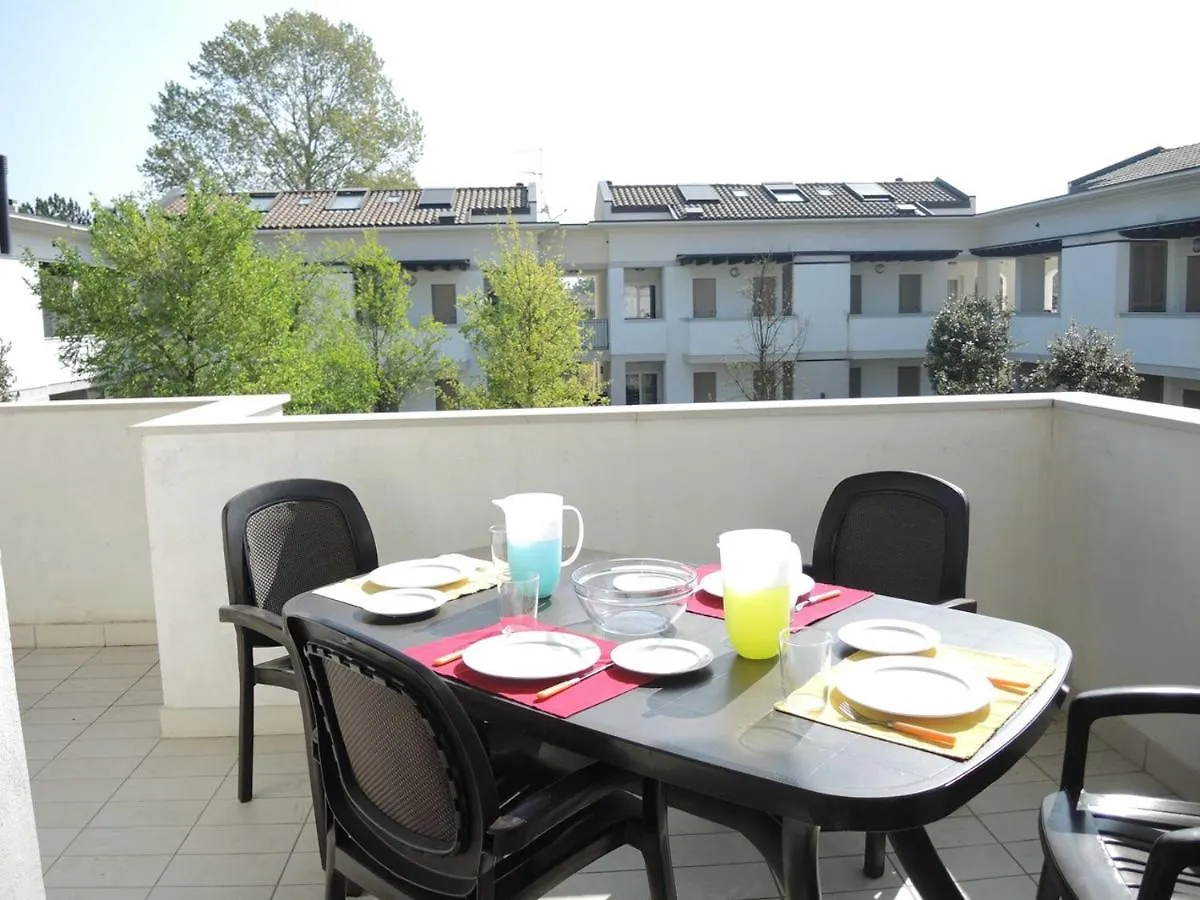 Nice Apartment For 8 Guests In A Quiet Area بيبيوني 0*,  إيطاليا